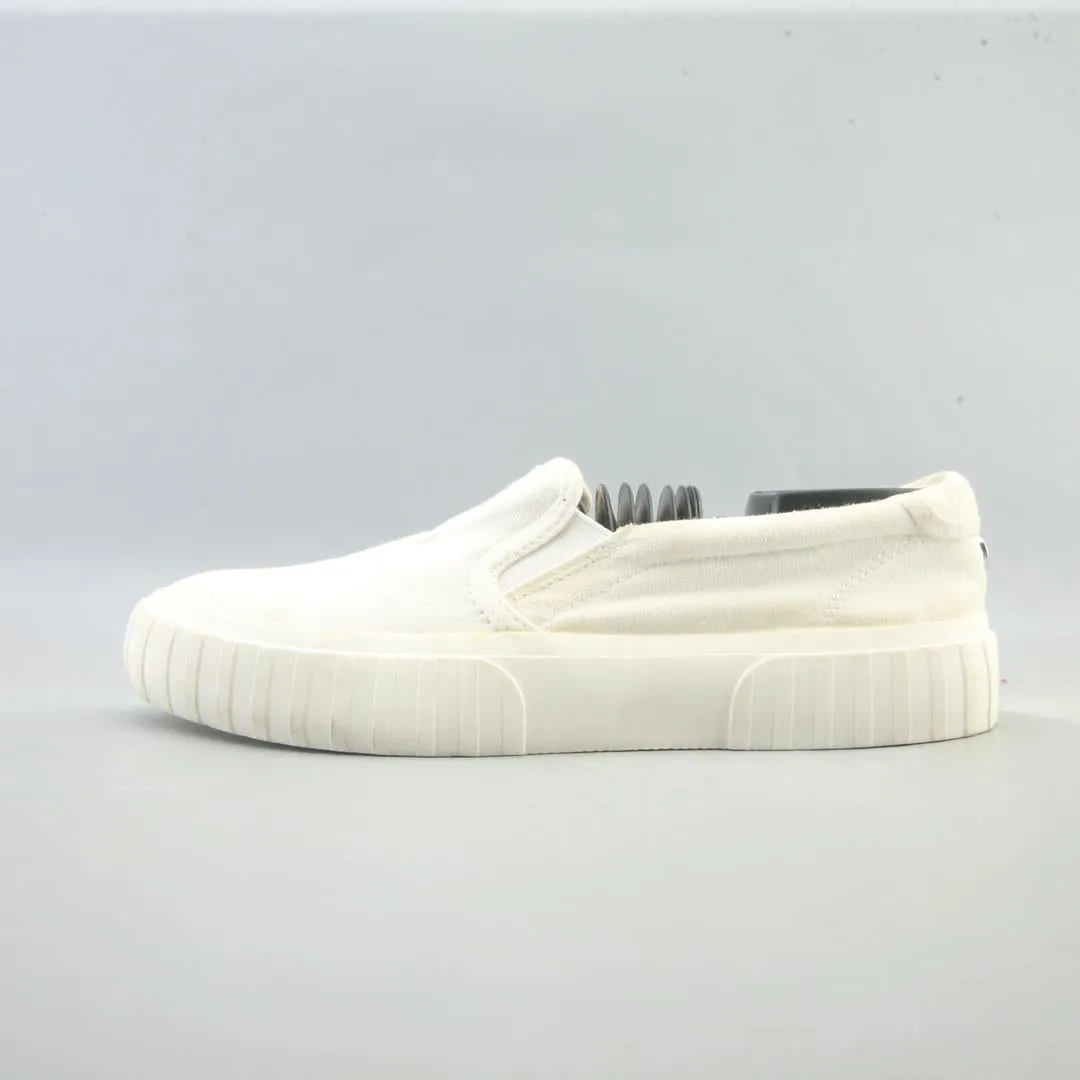 Multi Purpose Sturdy Build STEVE MADDEN .