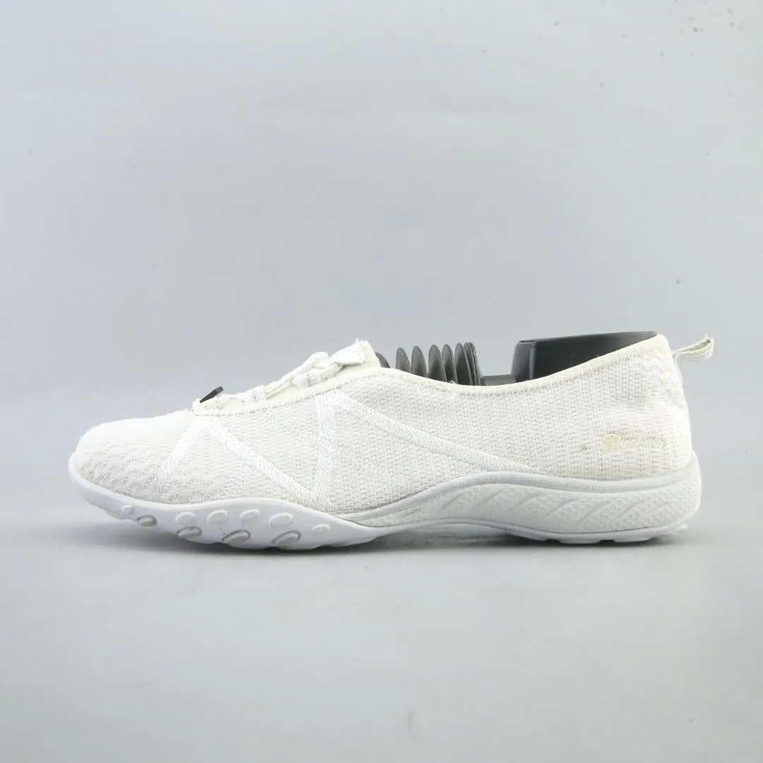 SKECHERS BREATHE EASY Cosmic Glow Narrow Fit