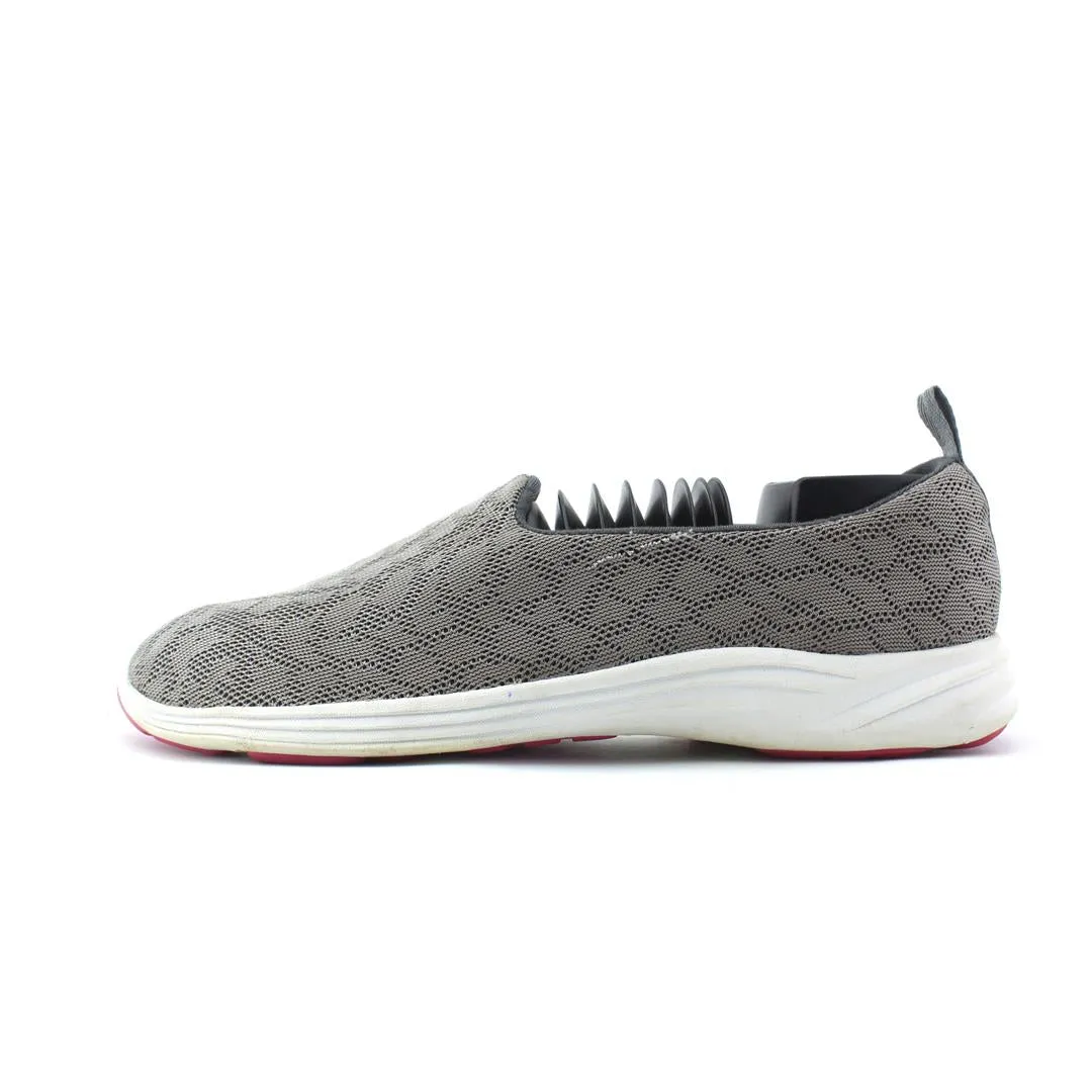 Flexible Wide toe box VIONIC HYDRA ACTIVE