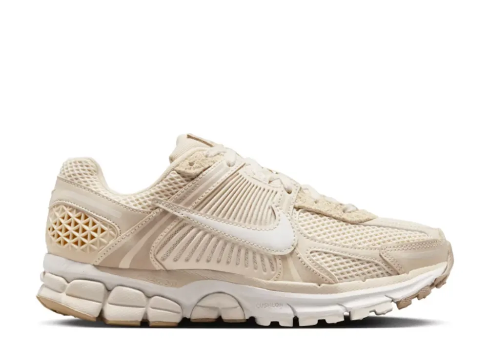 Nike Zoom Vomero 5 Phantom Sand Drift Reflective details half - marathoning footwear