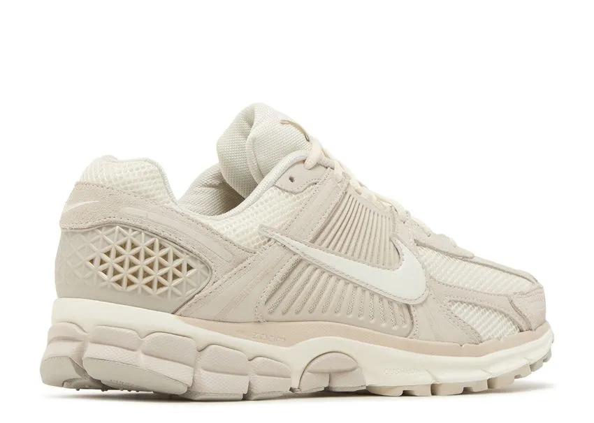 odor - resistant Nike Zoom Vomero 5 Light Orewood Brown