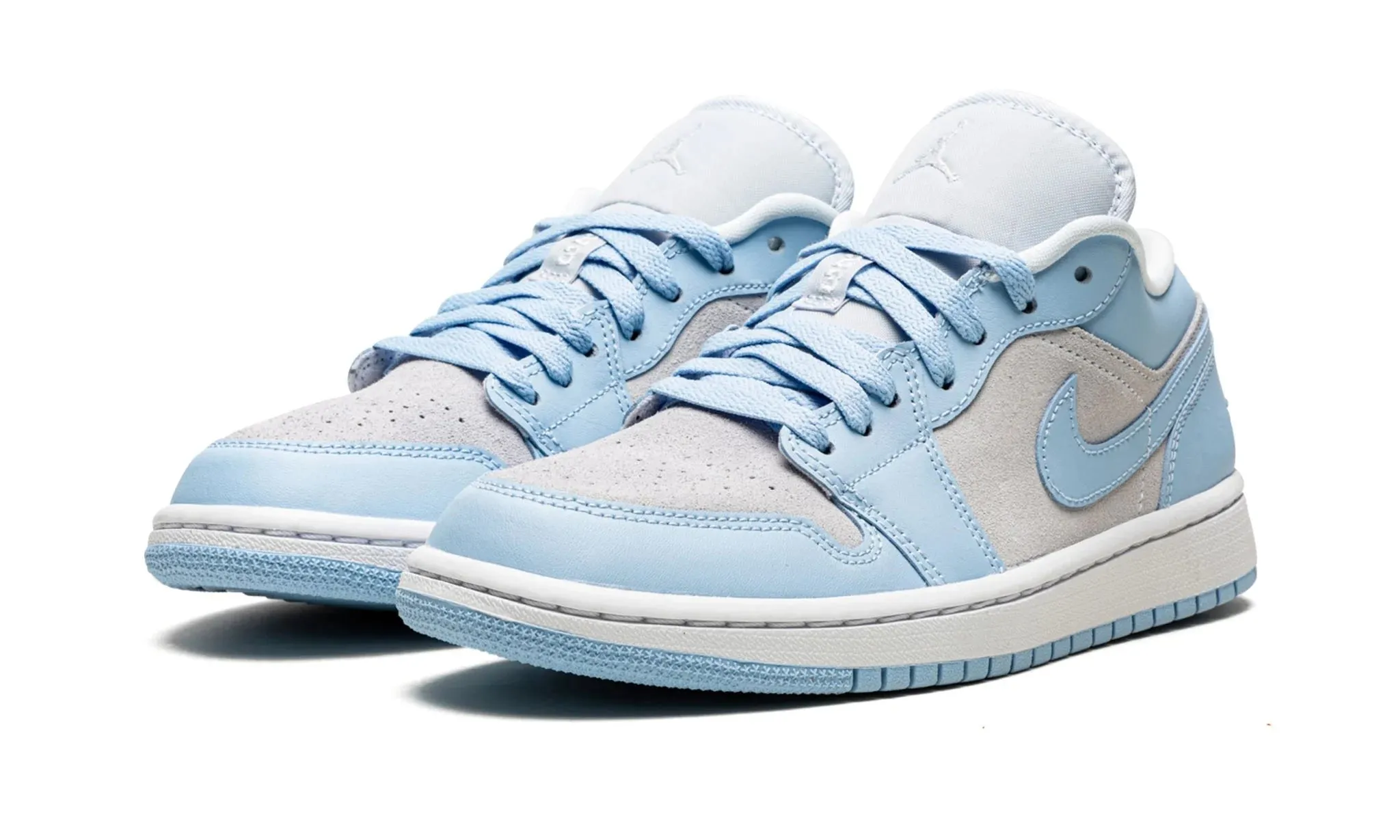 Street Fit Wmns Air Jordan 1 Low Football Grey