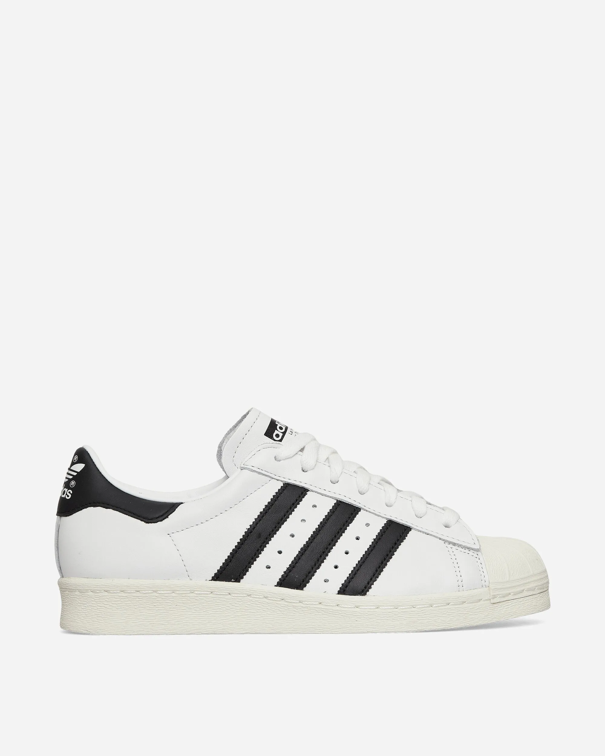 Superstar 82 Sneakers Cloud White / Core Black River Cross Corner Style
