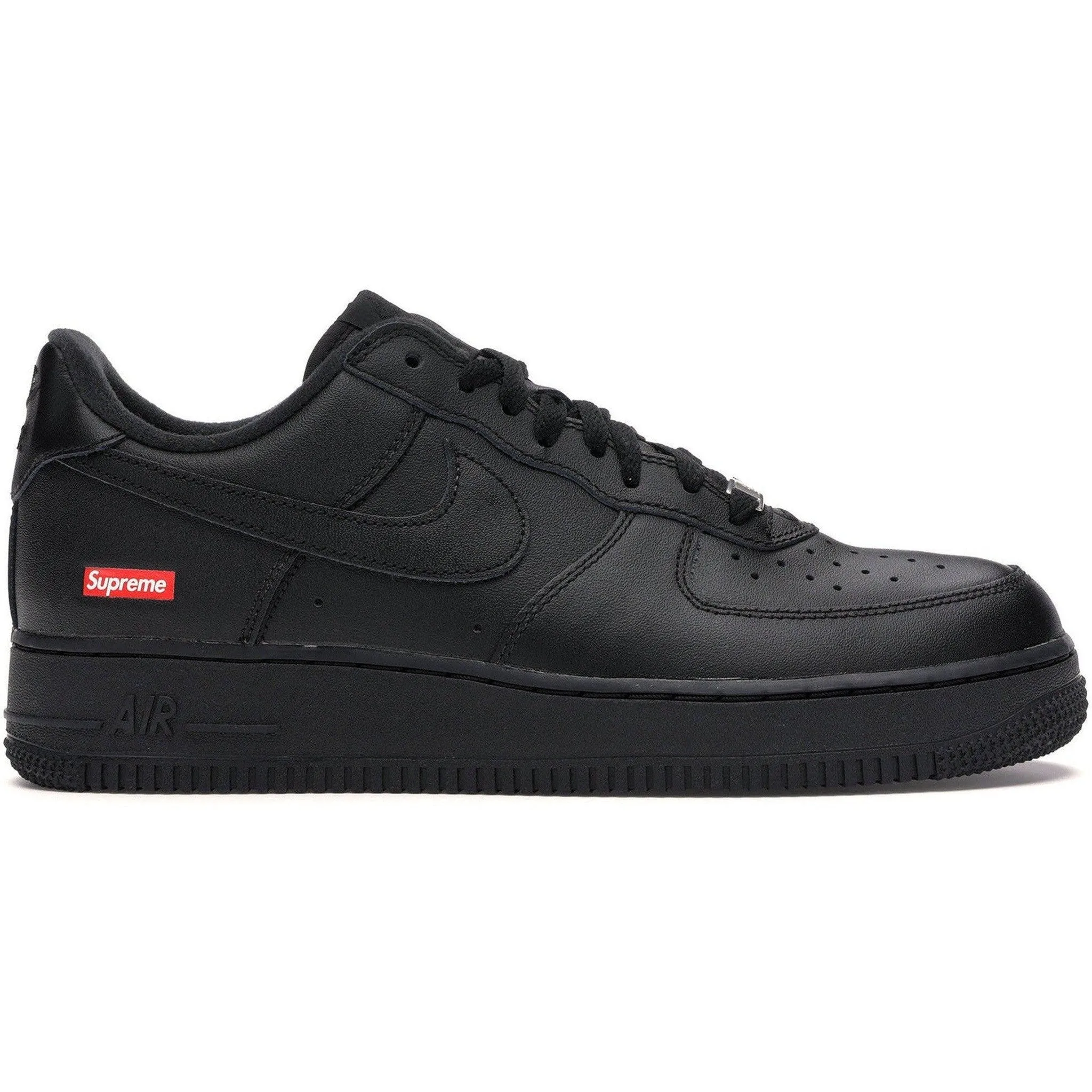 Step Support Nike Air Force 1 Low Supreme Black