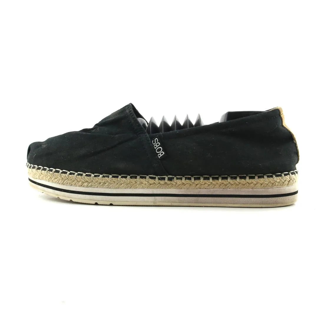 Moisture wicking SKECHERS BOBS