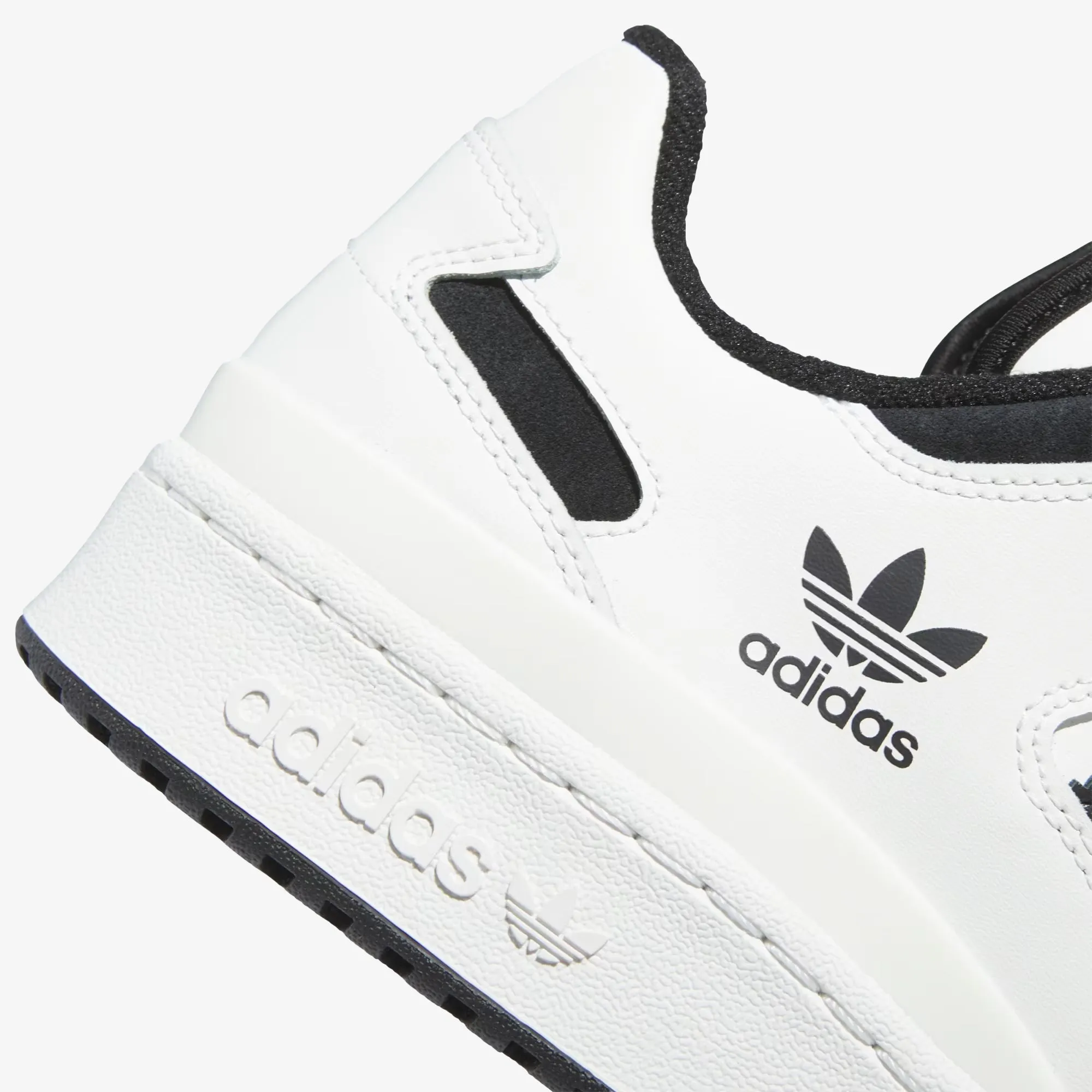 Outdoor Lifestyle ADIDAS ORIGINALS | FORUM LOW CL { CORE WHITE/CORE BLACK