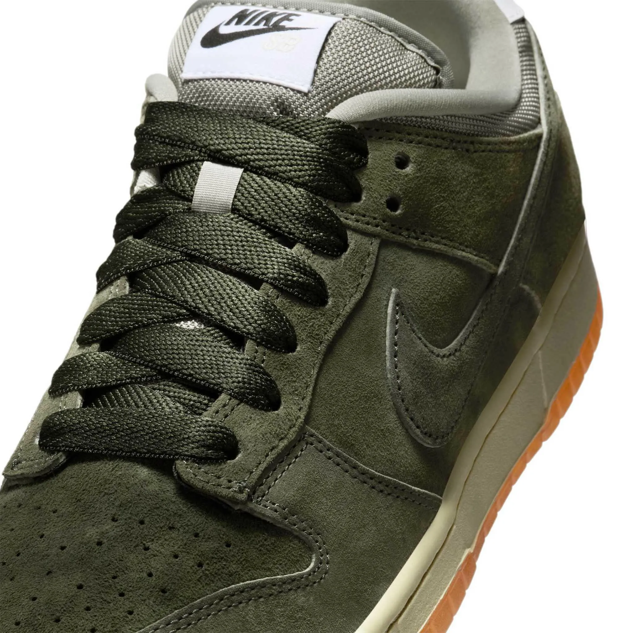 Nike SB - Dunk Low Pro B Shoes Sequoia FlexibleOutsole Durable Design