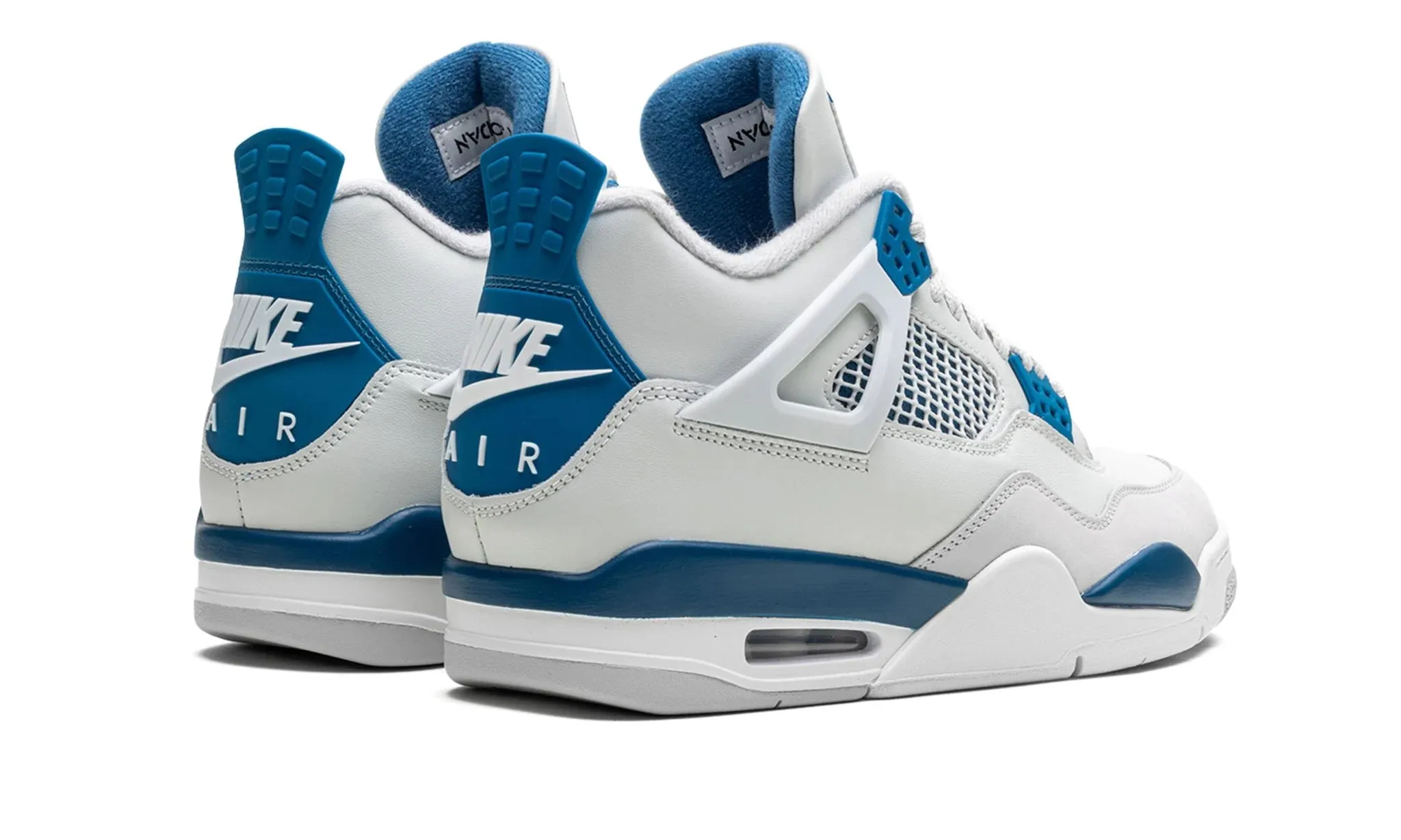 Air Jordan 4 Military Blue Versatile Park Walk