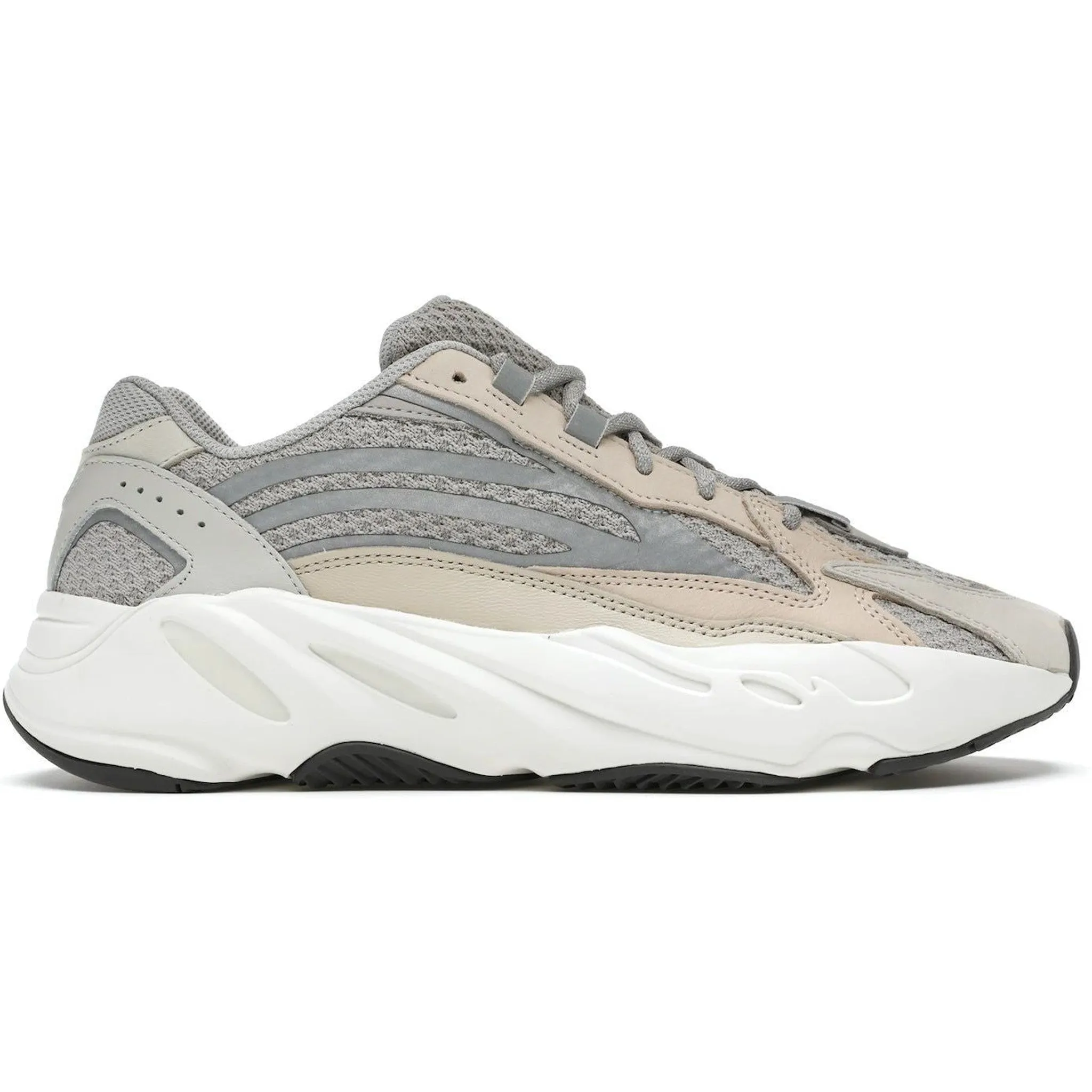 Test Hike Adidas Yeezy Boost 700 V2 Cream