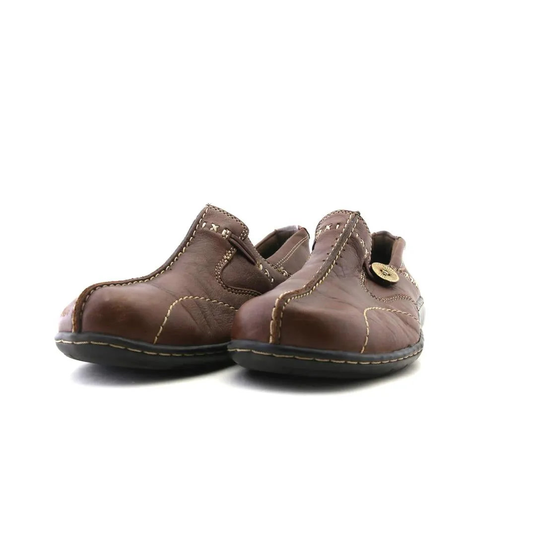 Fashionable CLARKS BENDABLES