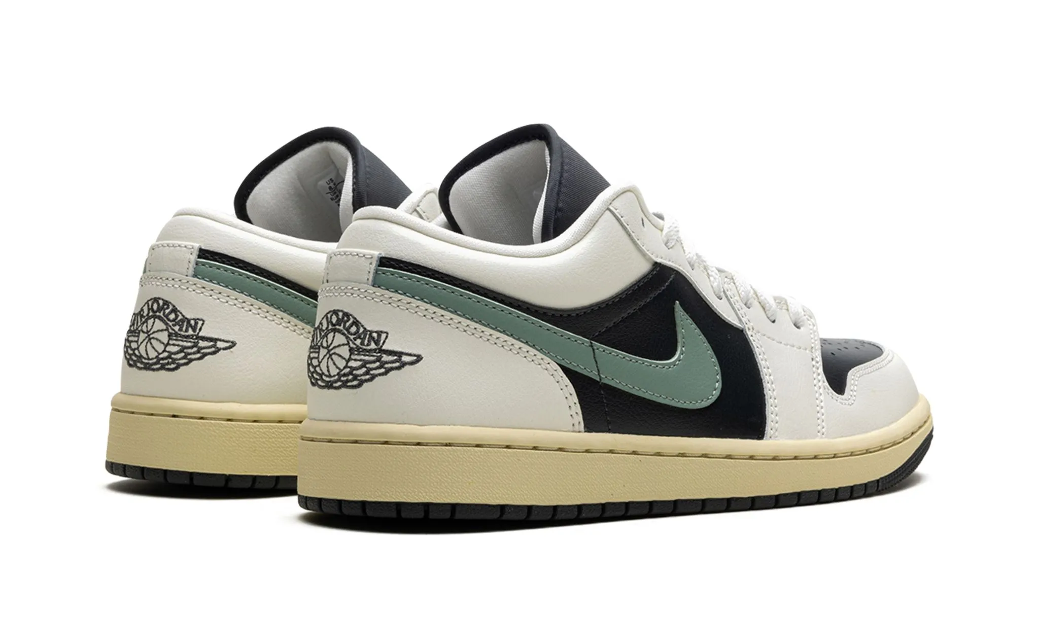 Wmns Air Jordan 1 Low 'Jade Smoke' Running Wave Flow