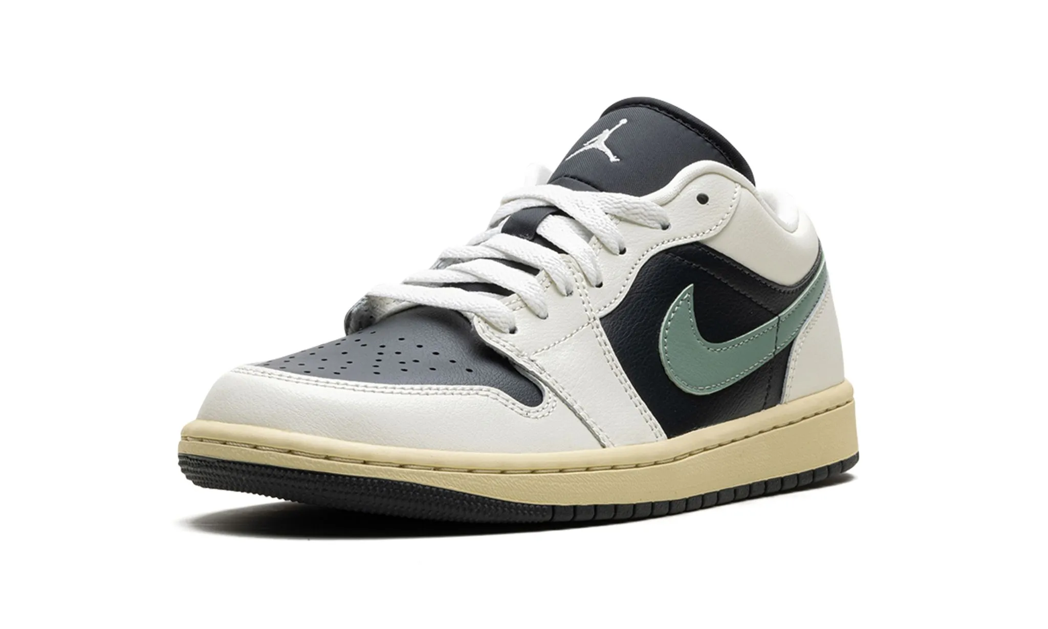 Flexibility Wmns Air Jordan 1 Low 'Jade Smoke'