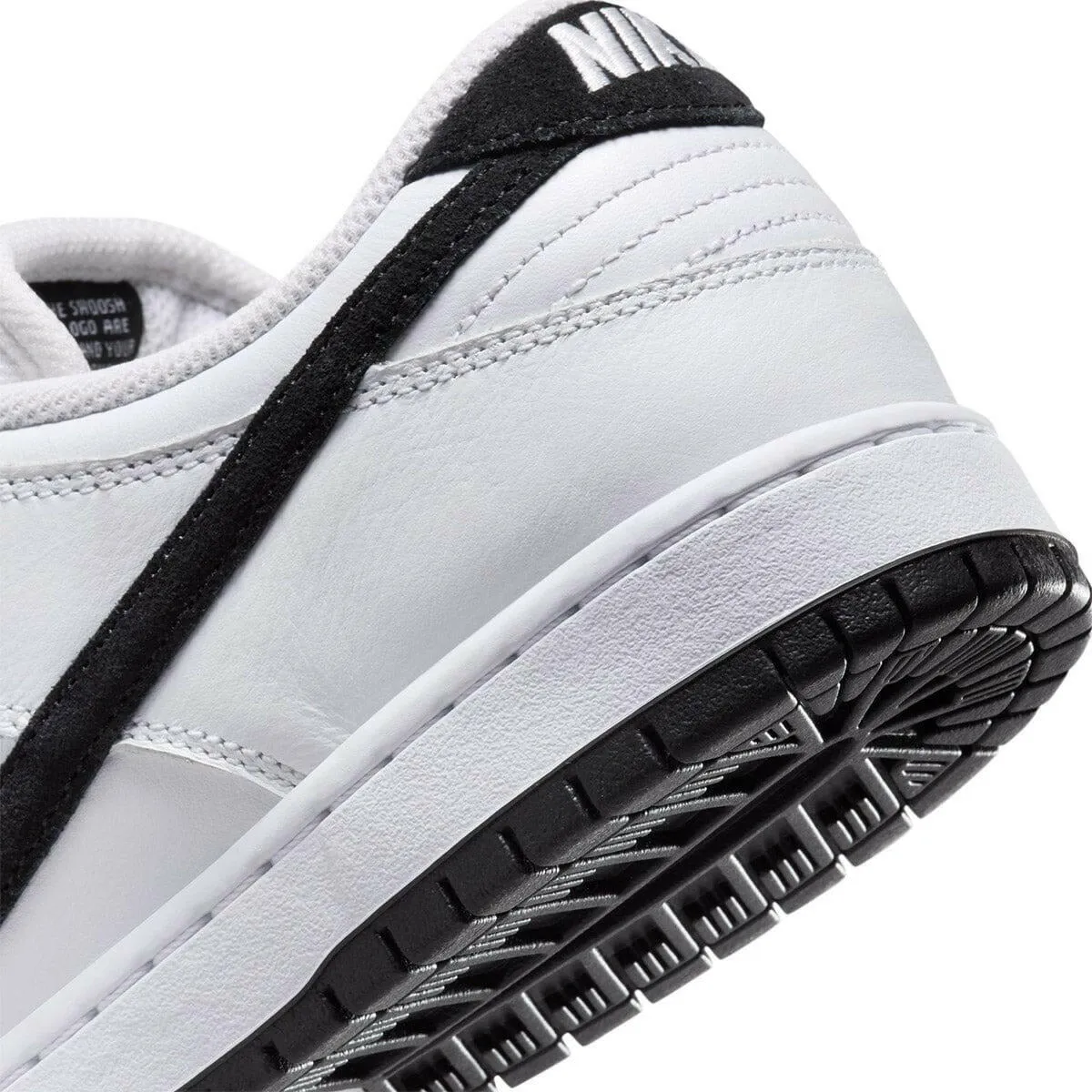 Nike SB - Dunk Low Pro Shoes White/Black Night Hike