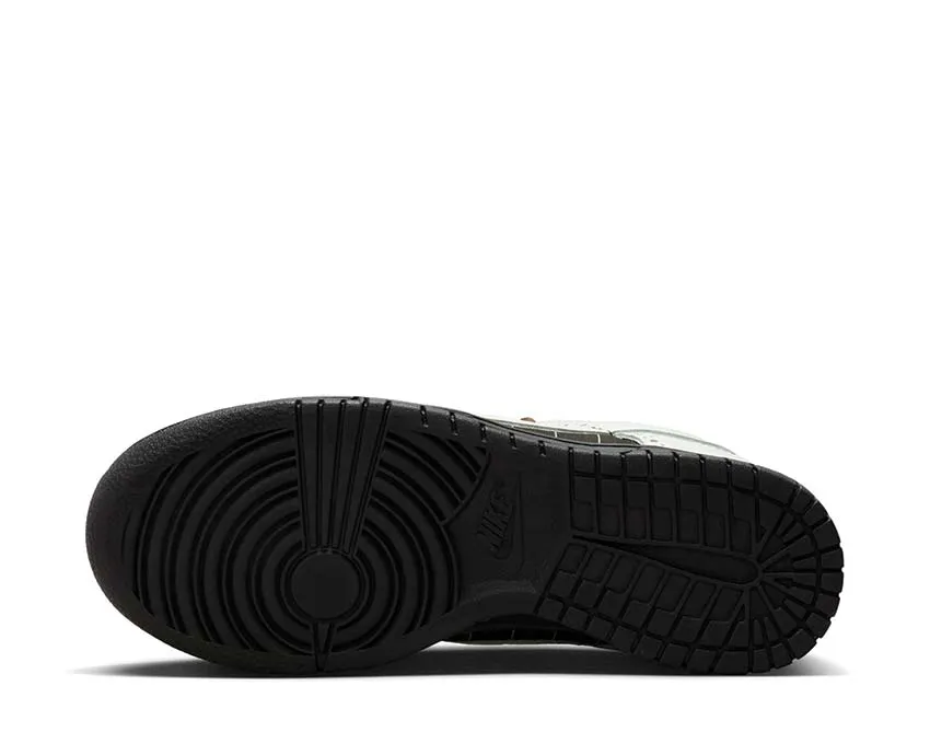 Hardwearing Nike Dunk Low LX "Brogue Pinstripe" W
