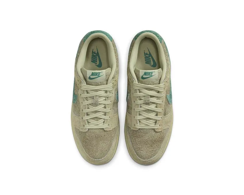 Business casual Nike Dunk Low W "Olive Aura"