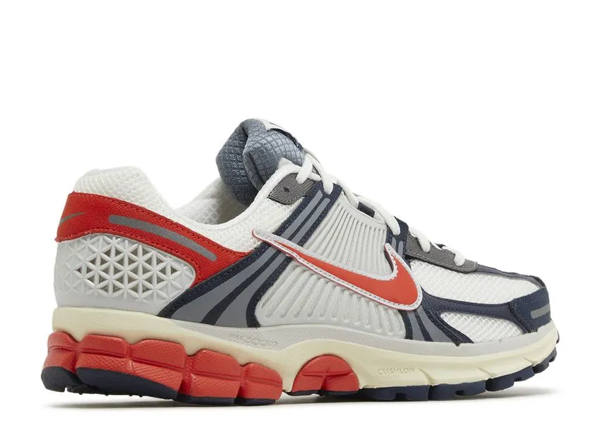 Nike Zoom Vomero 5 USA Urban Runner hilly - terrain - runner