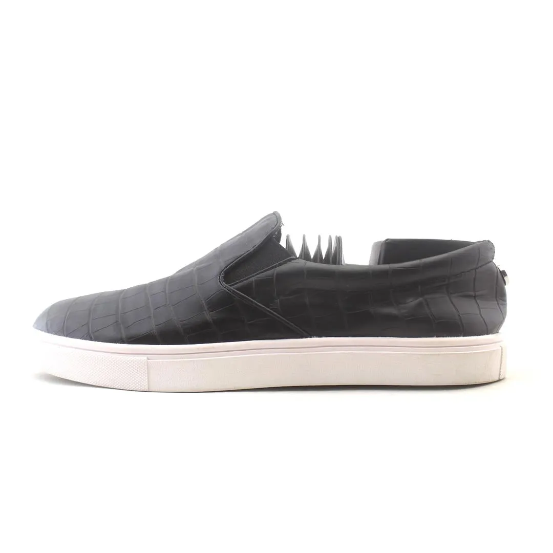 STEVE MADDEN ECENTRCQ Fur Trim