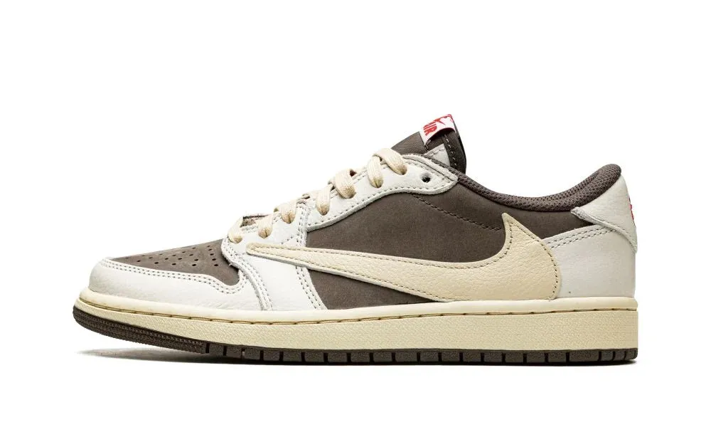 Leg Slim Air Jordan 1 Low Retro OG x Travis Scott Reverse Mocha