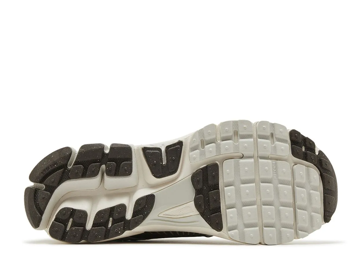 Nike Zoom Vomero 5 Light Bone Ironstone Indoor Running