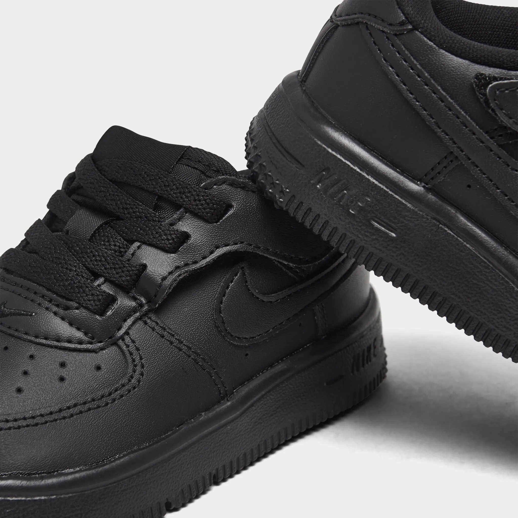 Fresh Appeal Stair Run Nike Air Force 1 Low Easyon TD Black / Black