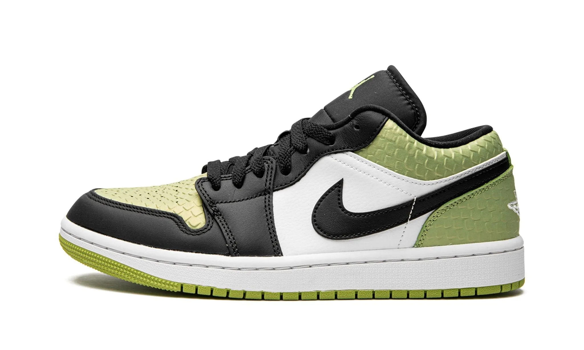 Wmns Air Jordan 1 Low Snakeskin Vivid Green spring fresh Sand Move