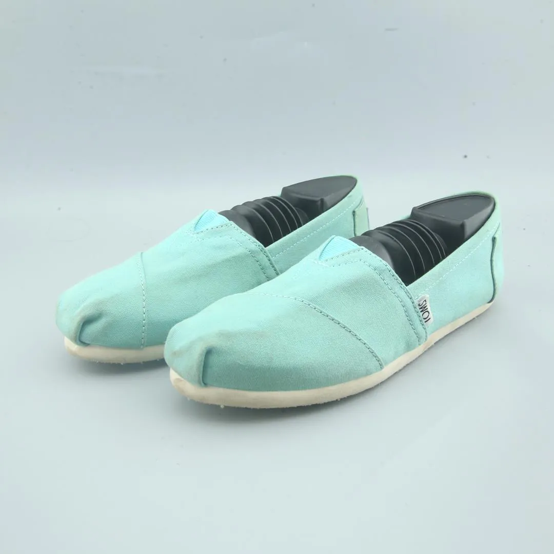 Rich Glow TOMS .