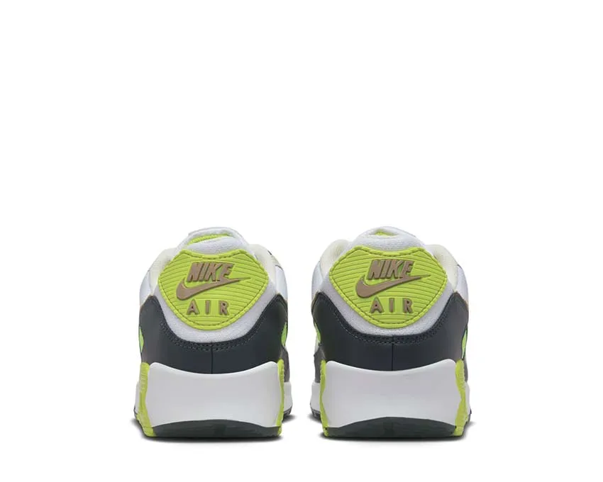 Flexibility Nike Air Max 90 "Cyber"