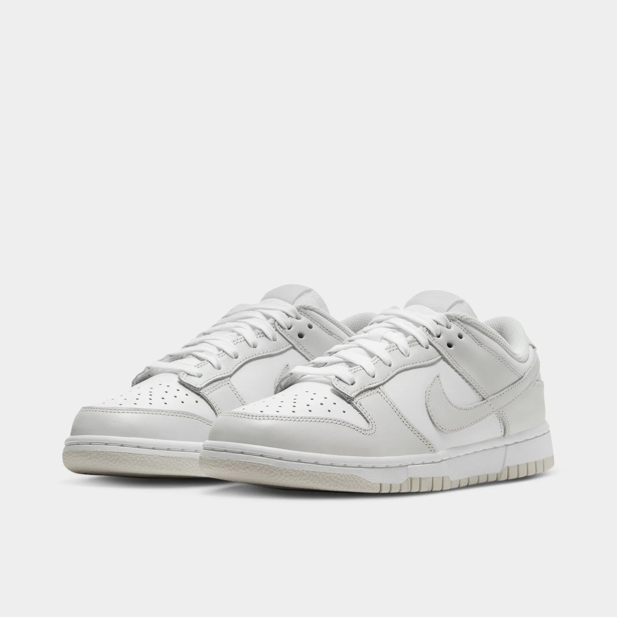 Nike Womens Dunk Low White / Photon Dust - White Fashion Go Airy Feel