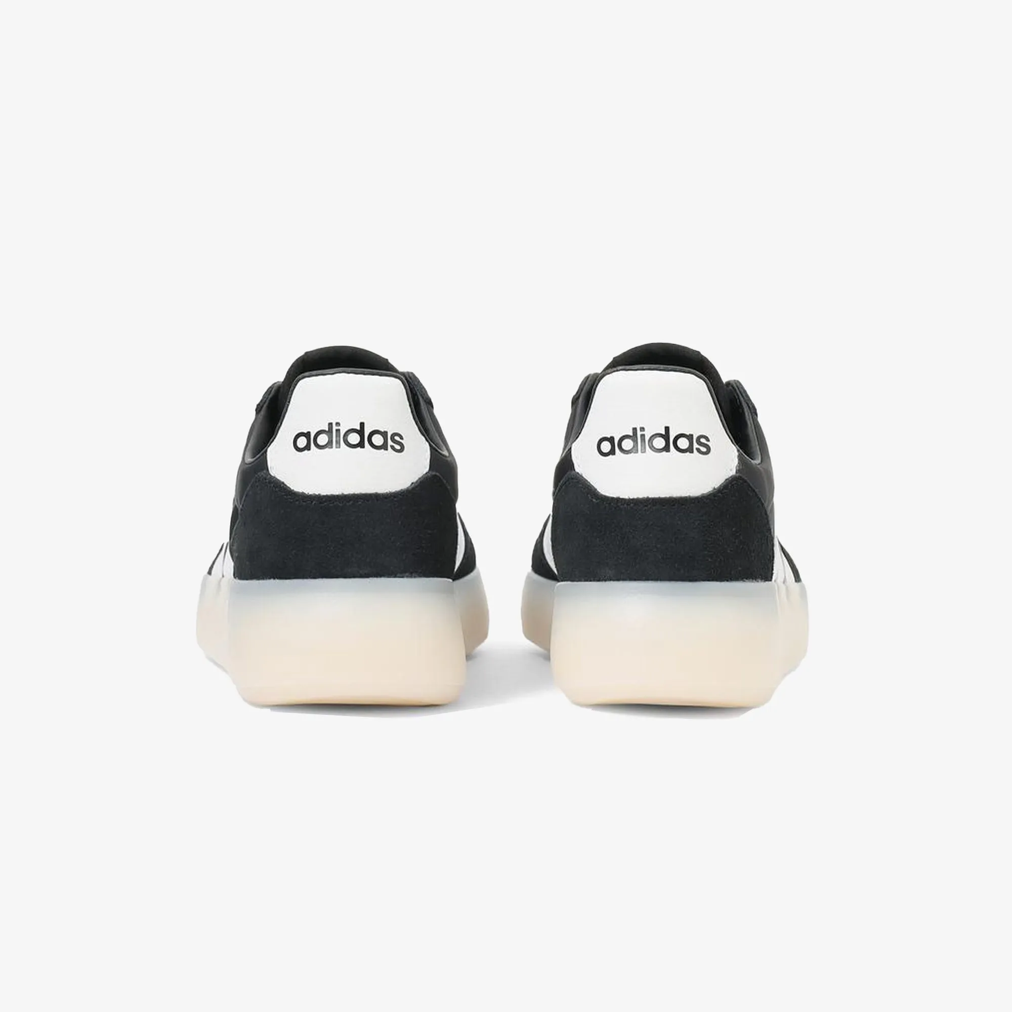Adidas Originals | BARREDA DECODE { CORE BLACK/CLOUD WHITE/CORE WHITE Street Scene