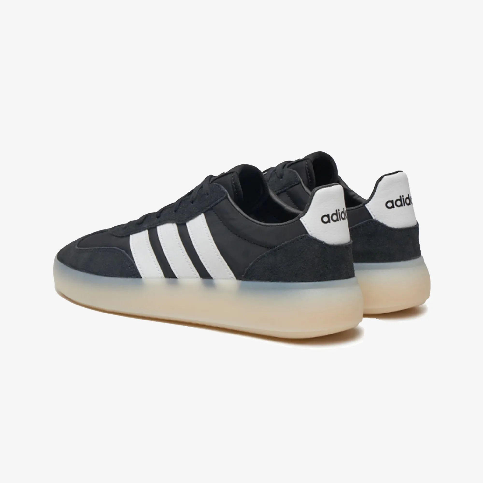 Walk Light Adidas Originals | BARREDA DECODE { CORE BLACK/CLOUD WHITE/CORE WHITE