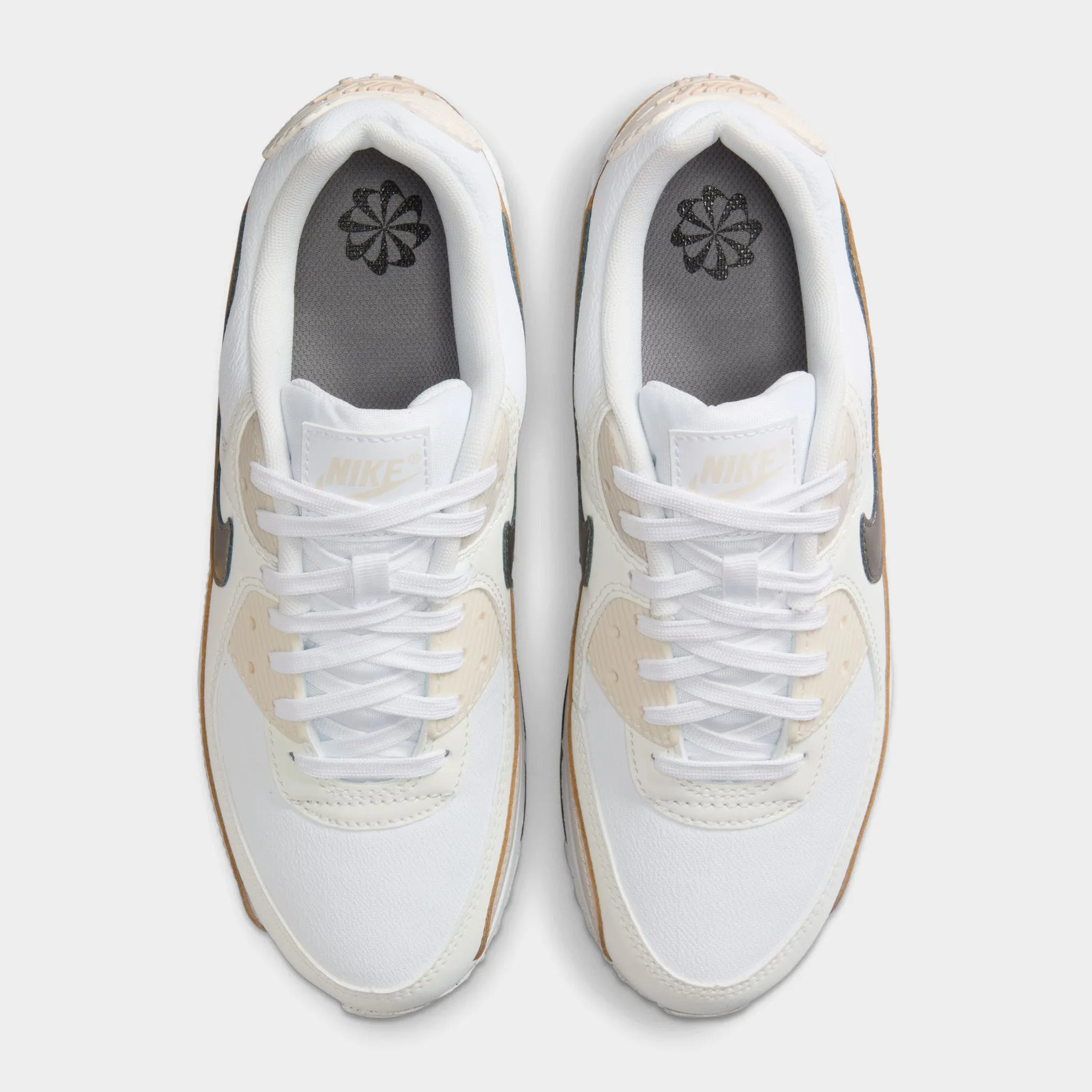 Easy Motion Pause Step Nike Women's Air Max 90 White / Flat Pewter - Light Orewood Brown