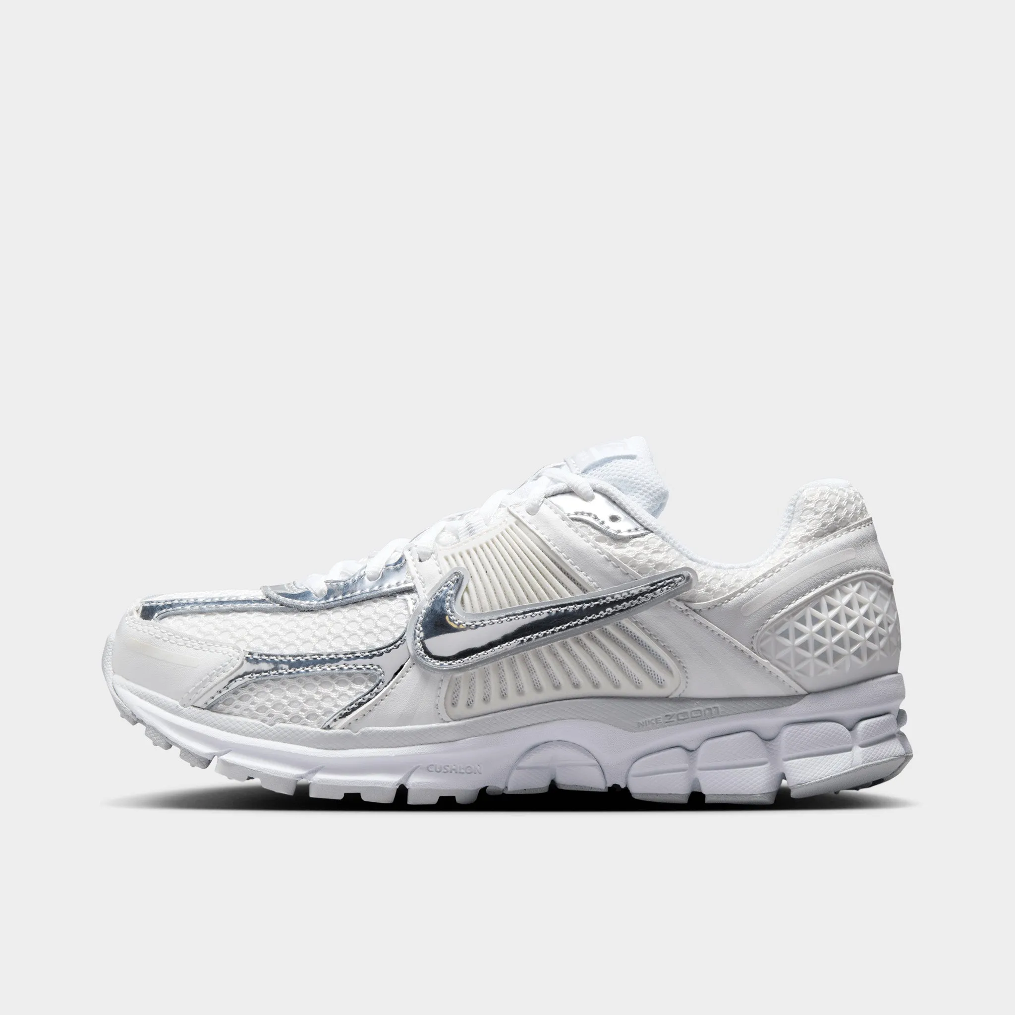 toe - box roomy shoes lightweight foam Nike Women's Zoom Vomero 5 White / Metallic Silver - Summit White