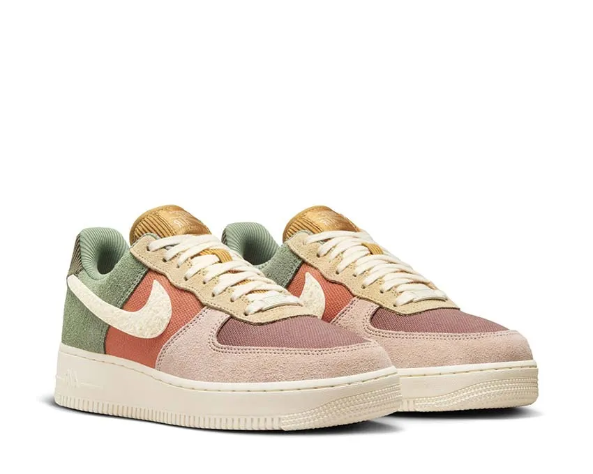 Lake Trek Show Time Nike Air Force 1 '07 LX W