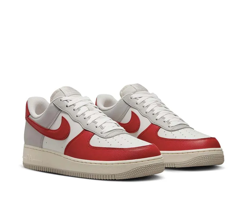 Night Style Clean Movement Nike Air Force 1 '07 LV8 "Red Toe"