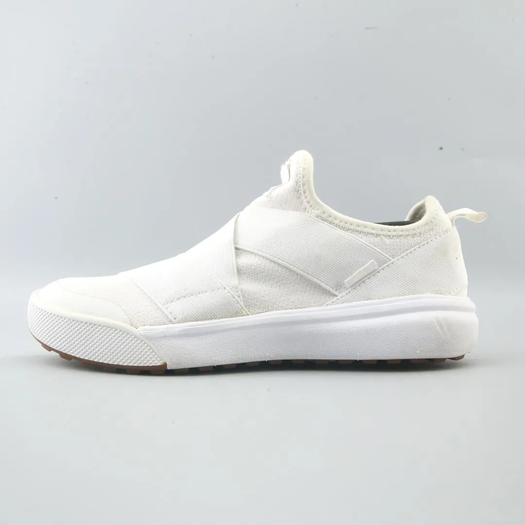 VANS ULTRARANGE Lace Up Toe Guard