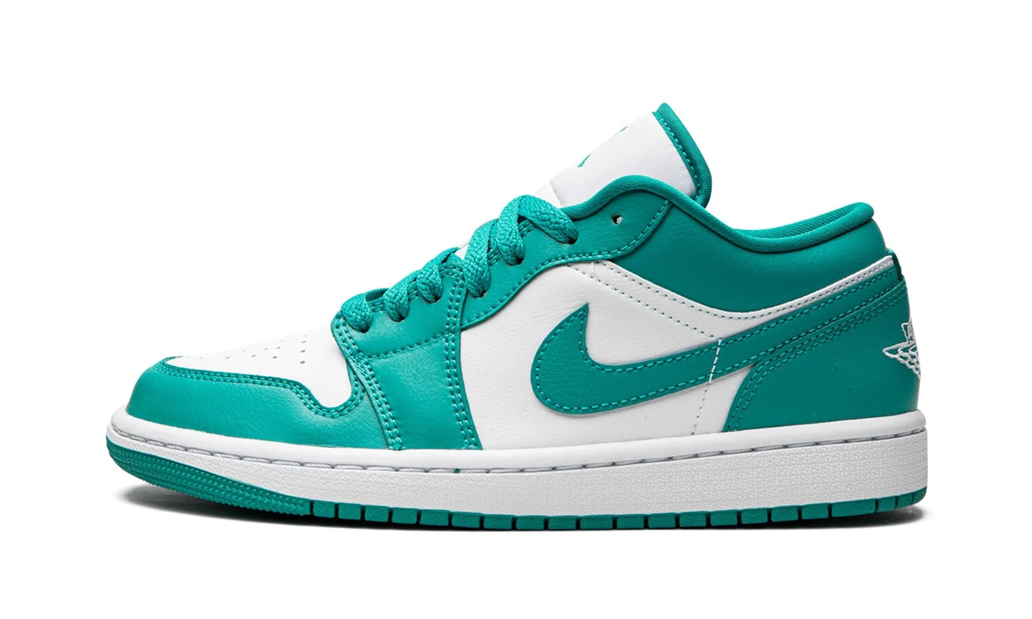 Air Jordan 1 Low Wmns New Emerald Celebrity Vibe Outdoor Fun