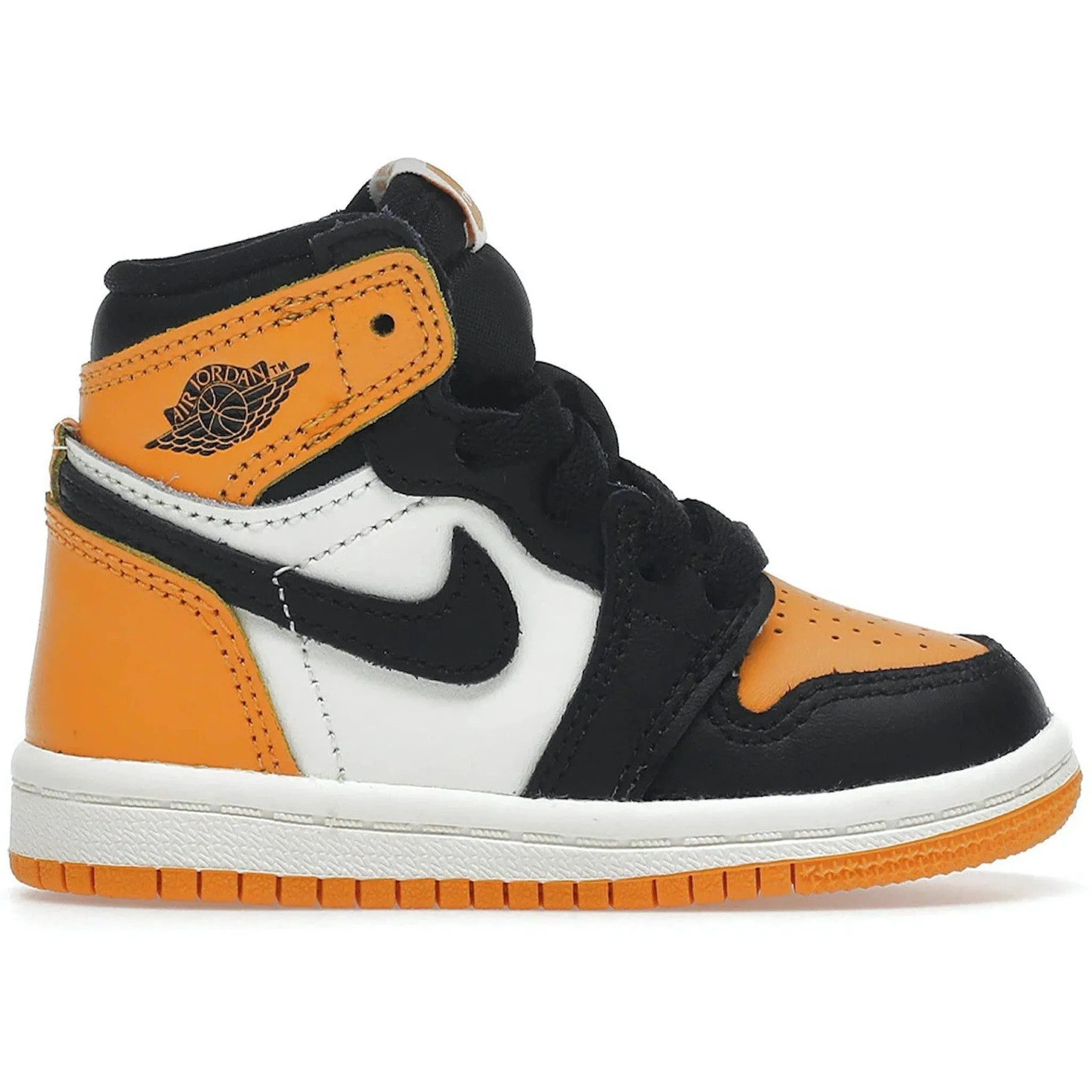 Foot alignment Jordan 1 Retro High OG Taxi (TD)