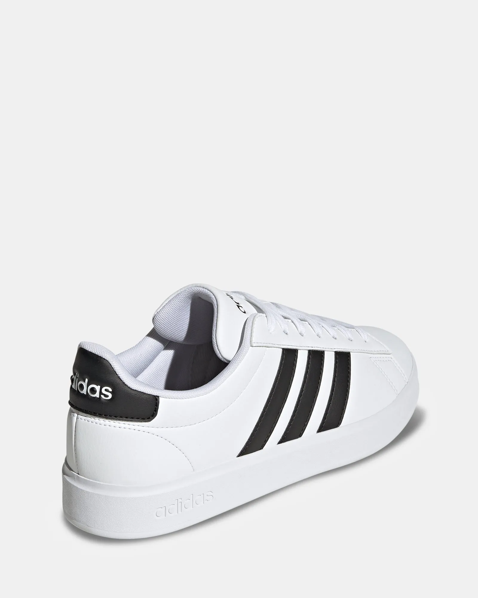 Grand Court 2.0 M White/Black Day Style