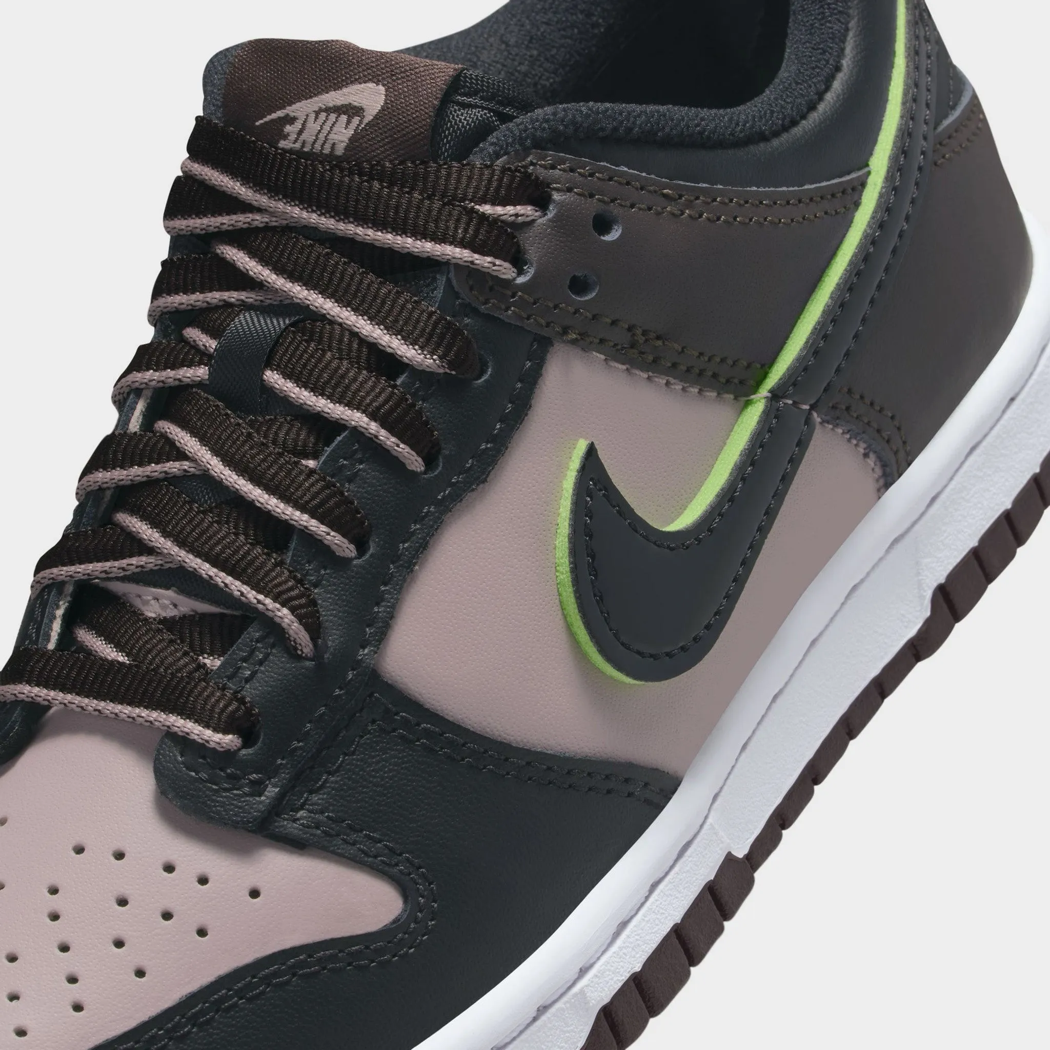 Nike Dunk Low SE GS Particle Rose / Black Pure Movement