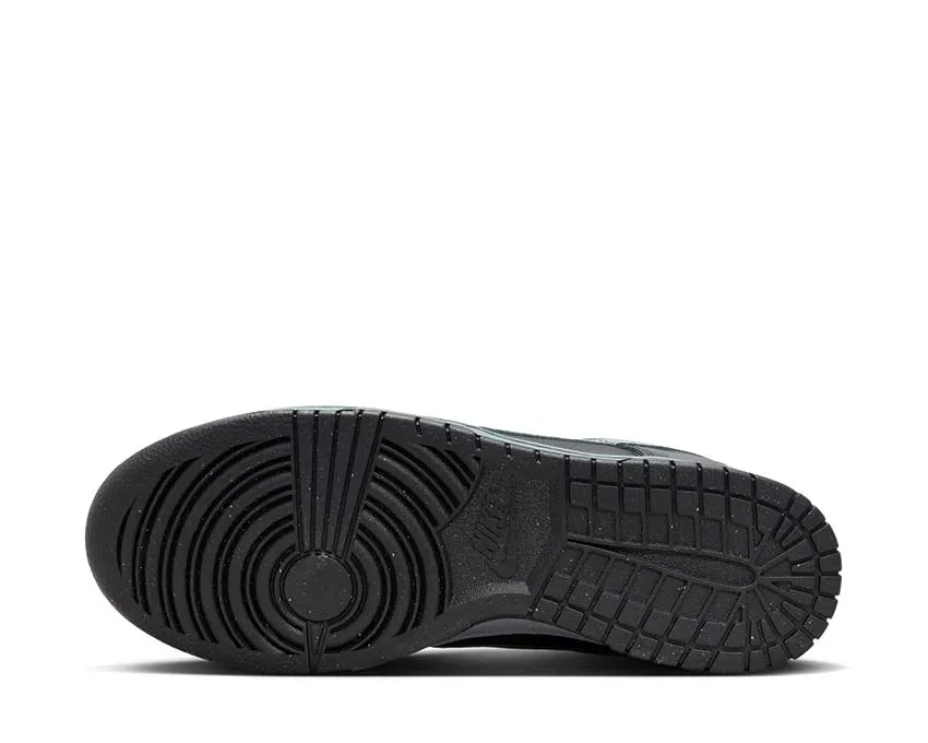 Relaxed Look Joy Step Nike Dunk Low Retro QS "Berlin"