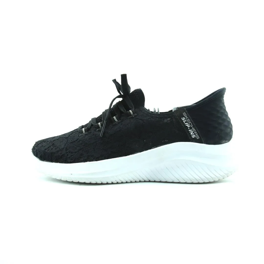 SKECHERS MARTHA STEWART X Comfort Strap