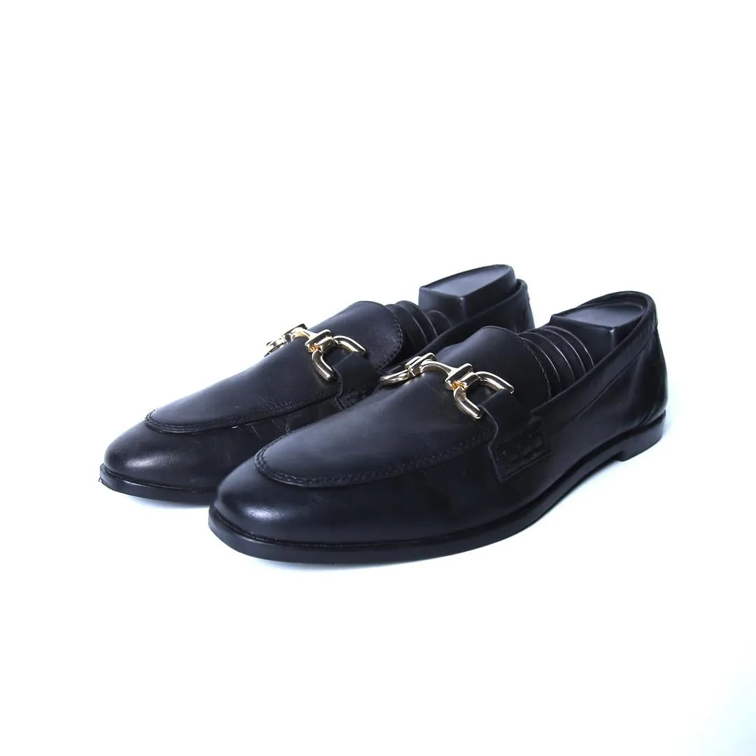 ZARA. . Stable Step