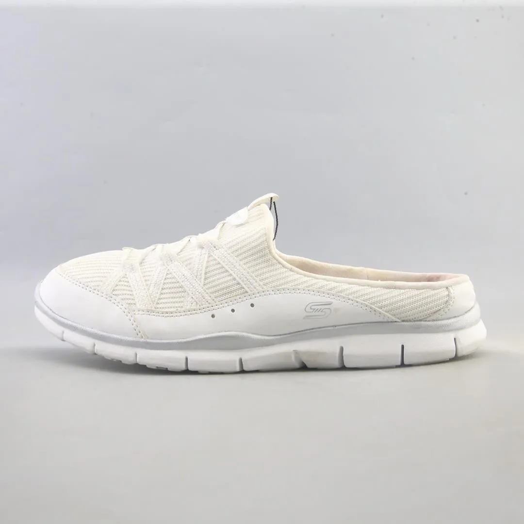 SKECHERS GRATIS - REAL STORY Durable