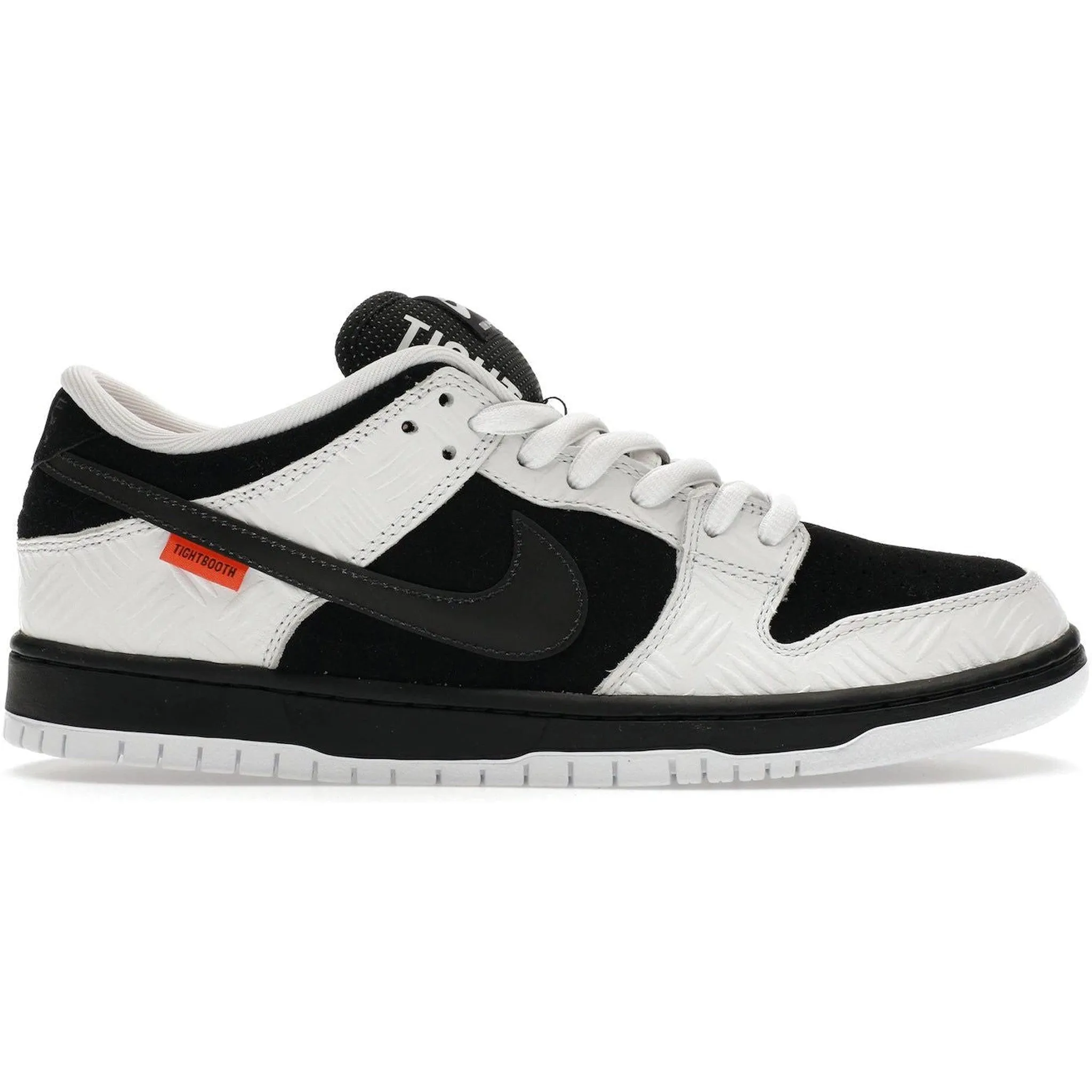 Slim Silhouette Smooth ride Nike SB Dunk Low TIGHTBOOTH