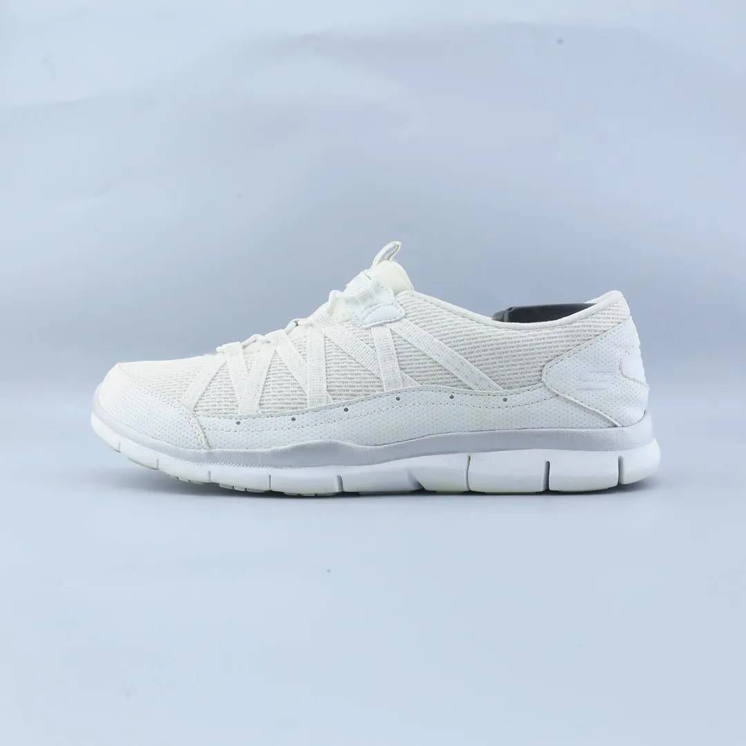 Photo Glam SKECHERS MEMORY FOAM