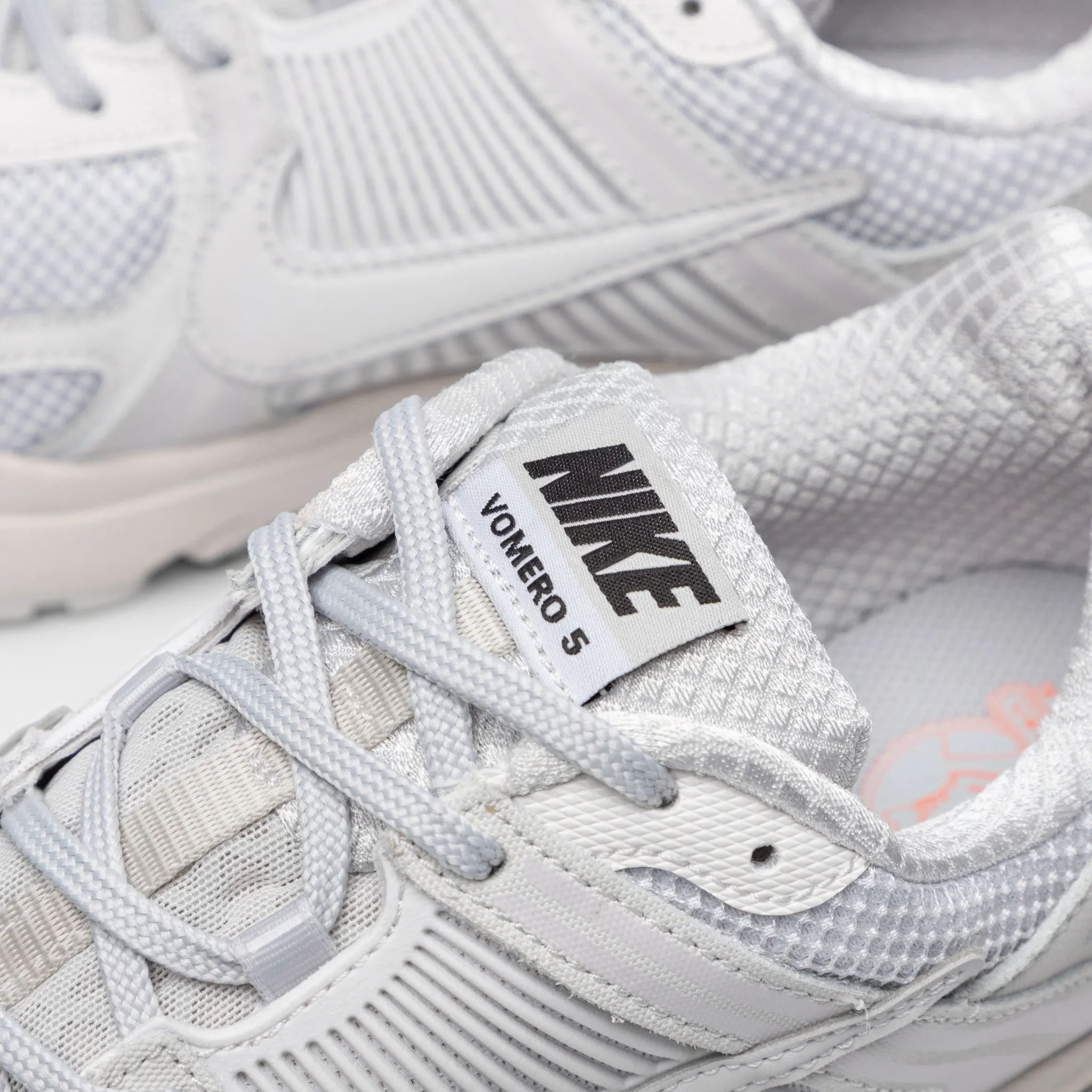 indoor running footwear wrinkle - resistant running wear Nike Zoom Vomero 5 SP / Vast Grey