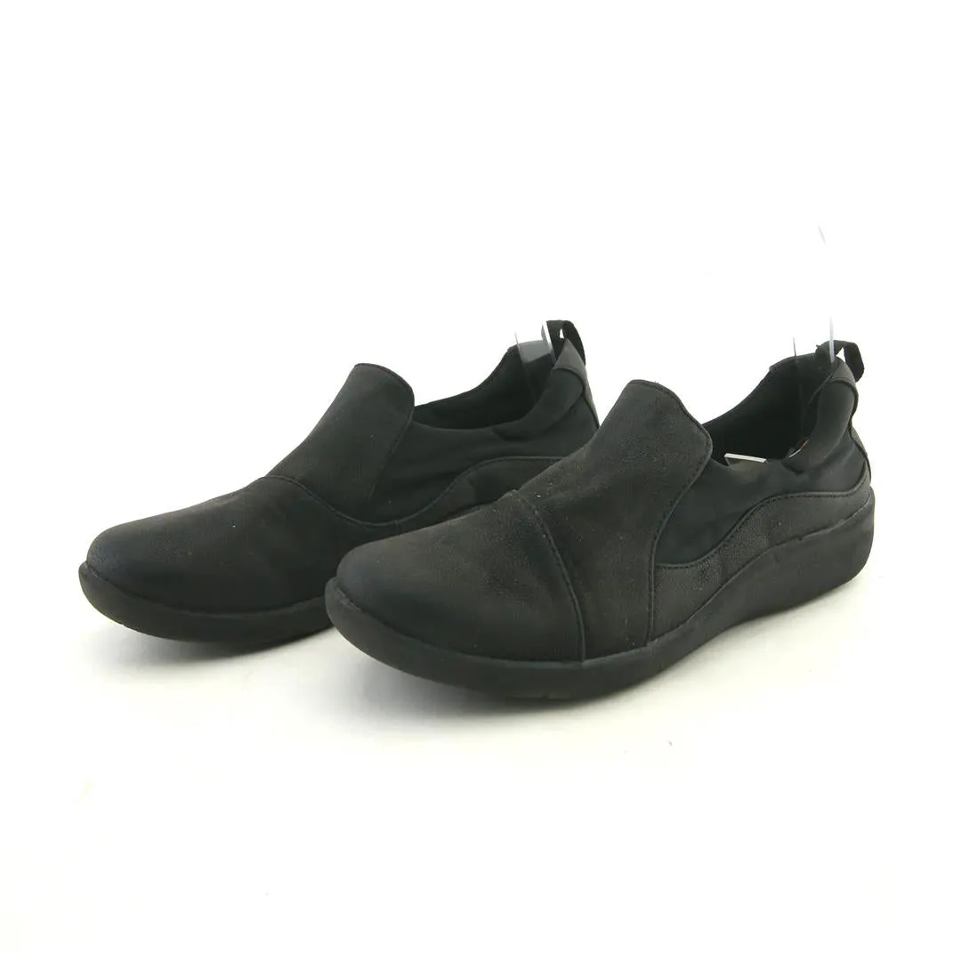 Hill Walk CLARKS CLOUDSTEPPERS