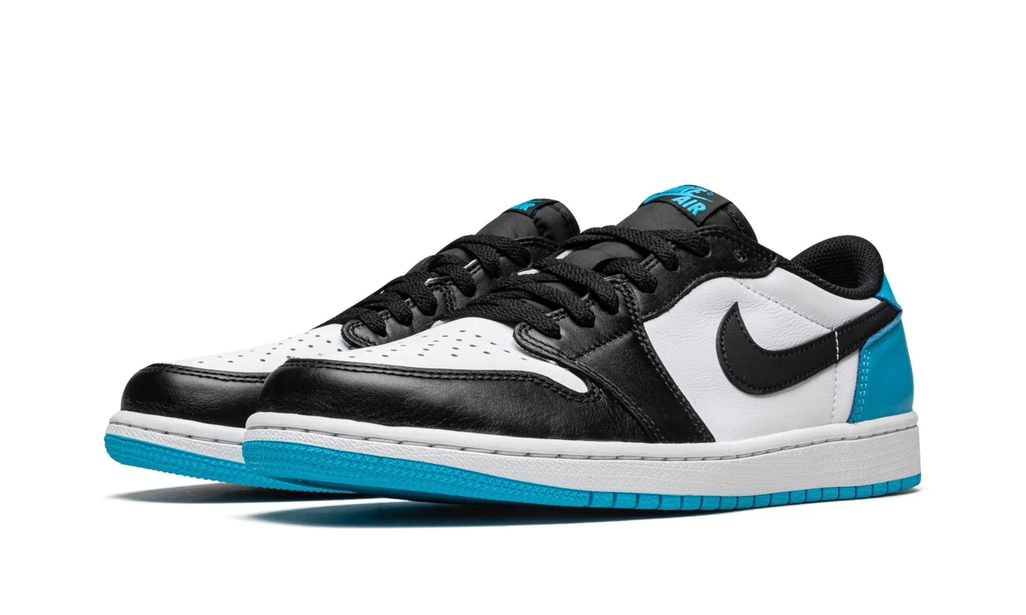 Pool Ready Air Jordan 1 Low Powder Blue/Unc