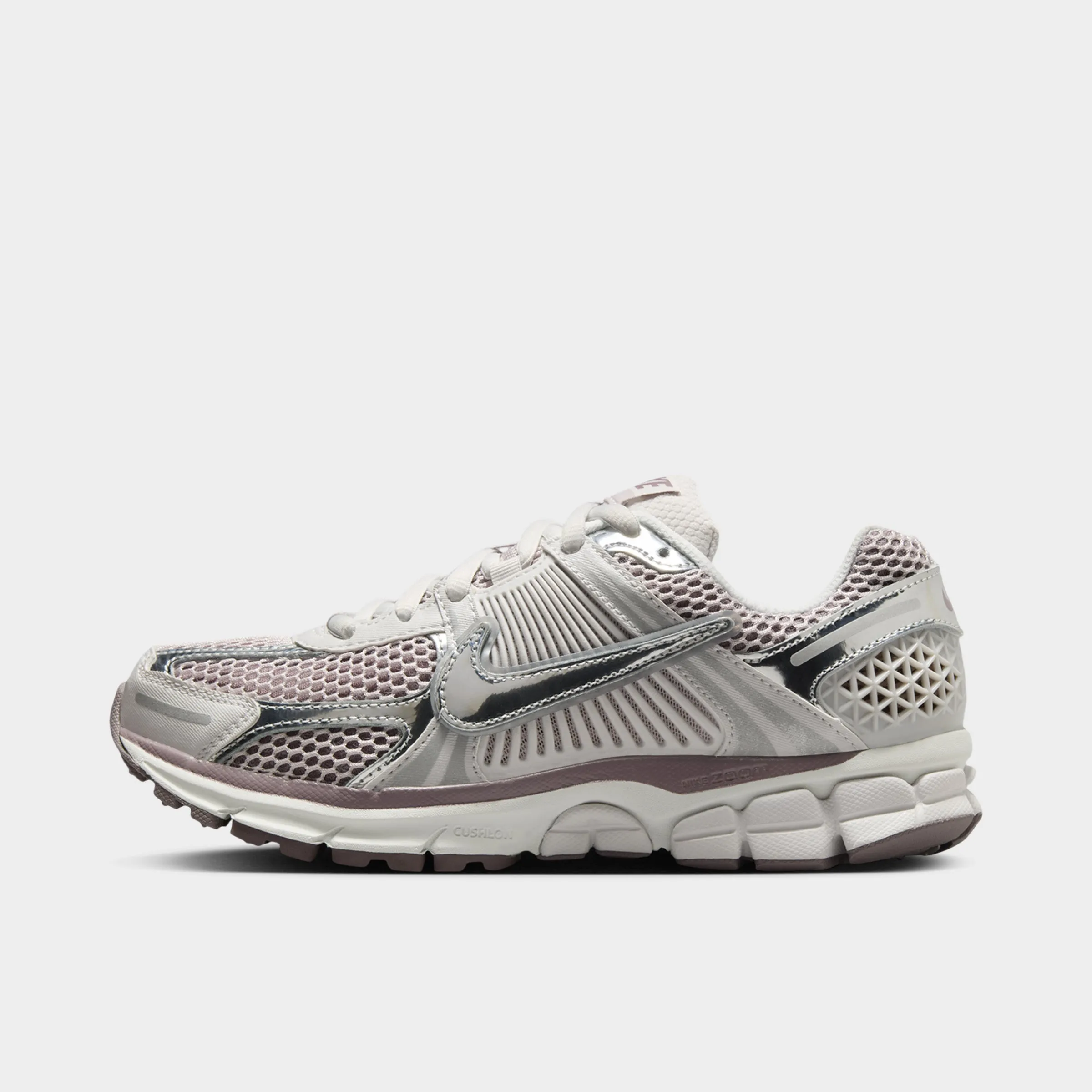 Anti Skid comfort - focused shoes Nike Women's Zoom Vomero 5 Vast Grey / Metallic Silver