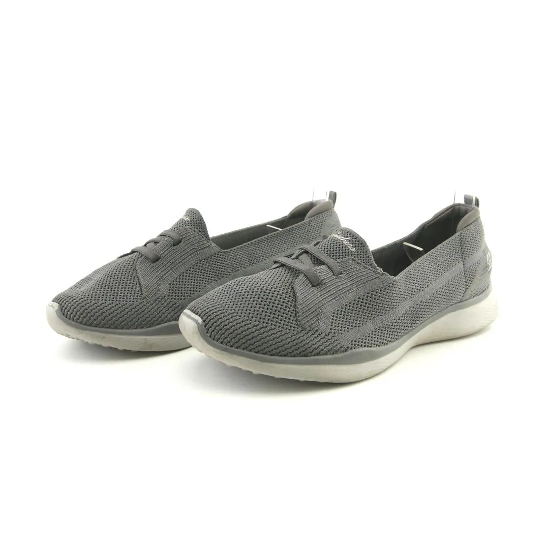 SKECHERS MEMORY FOAM Icon Edge Bright tone